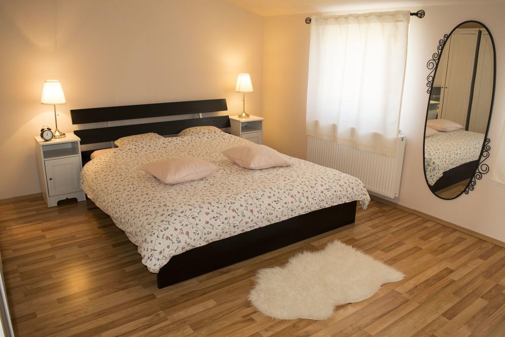 Jimmy Apartments Pula Exterior foto